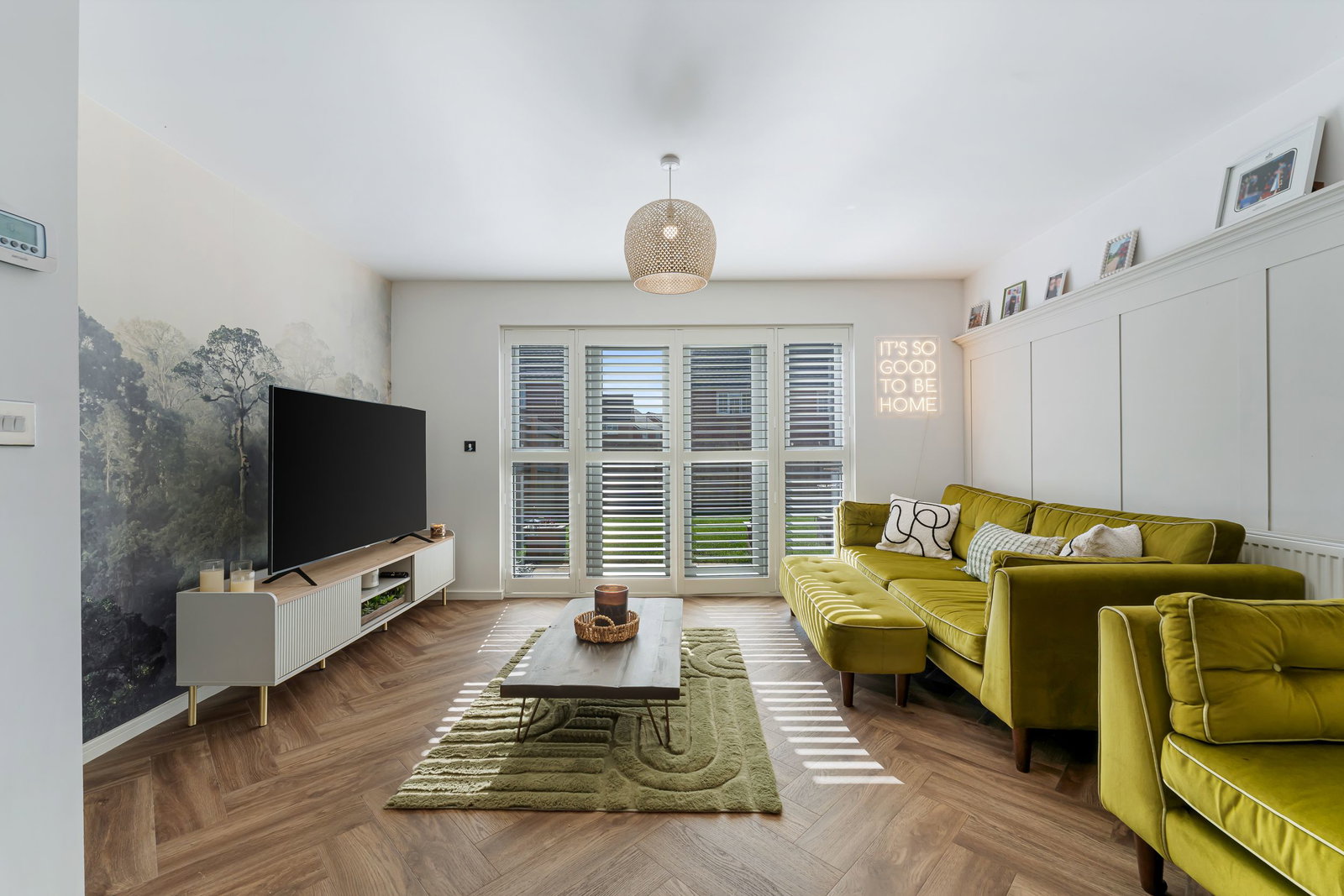 Semi Detached House for sale in Manchester, Kirkmanshulme Lane, Gorton