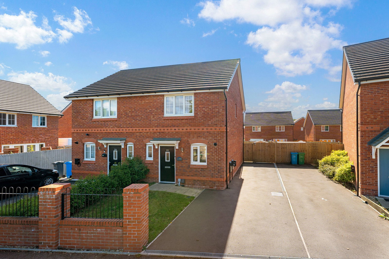 Semi Detached House for sale in Manchester, Kirkmanshulme Lane, Gorton