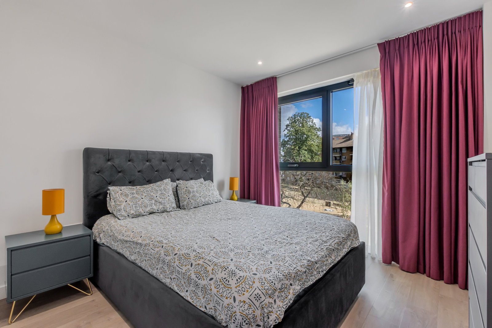 Flat for sale in London, Azure Appartments, Woodberry Down, N4