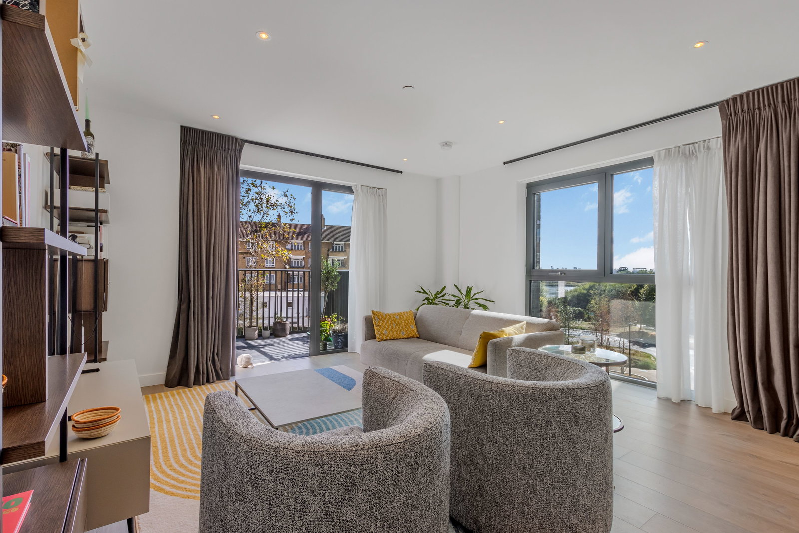 Flat for sale in London, Azure Appartments, Woodberry Down, N4