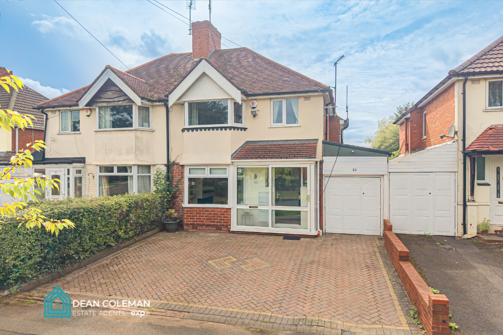 Semi Detached House for sale in Birmingham, New Inns Lane, Rubery, Rednal, B45 9TS, 1127 m²