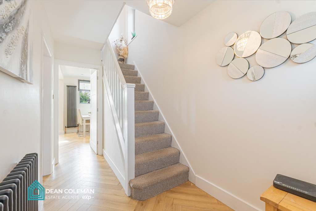 Semi Detached House for sale in Birmingham, New Inns Lane, Rubery, Rednal, B45 9TS, 1127 m²