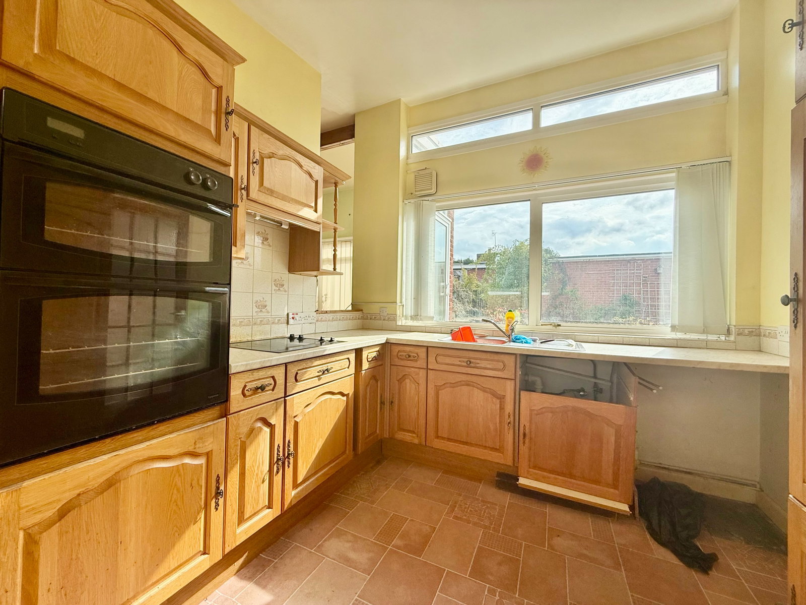 End Of Terrace House for sale in Gloucester, Muzzle Patch, Tibberton, GL2, 1154 m²