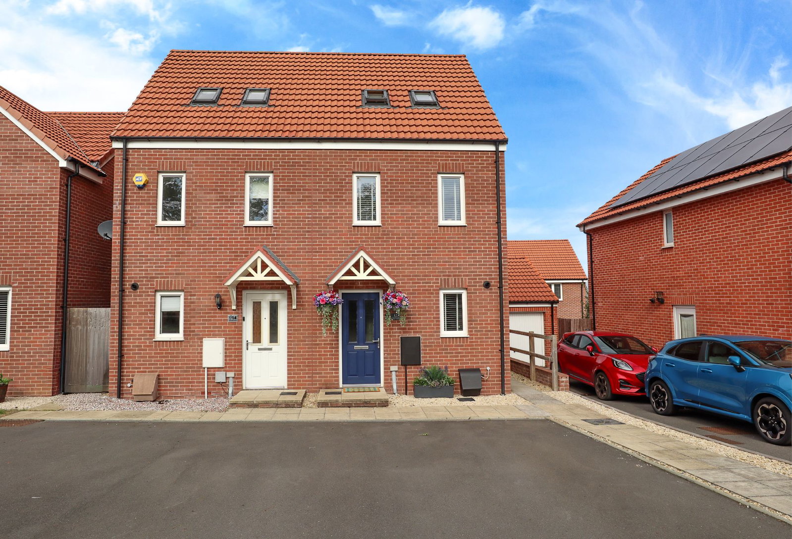 Semi Detached House for sale in Calne, Cavendish Close, Calne