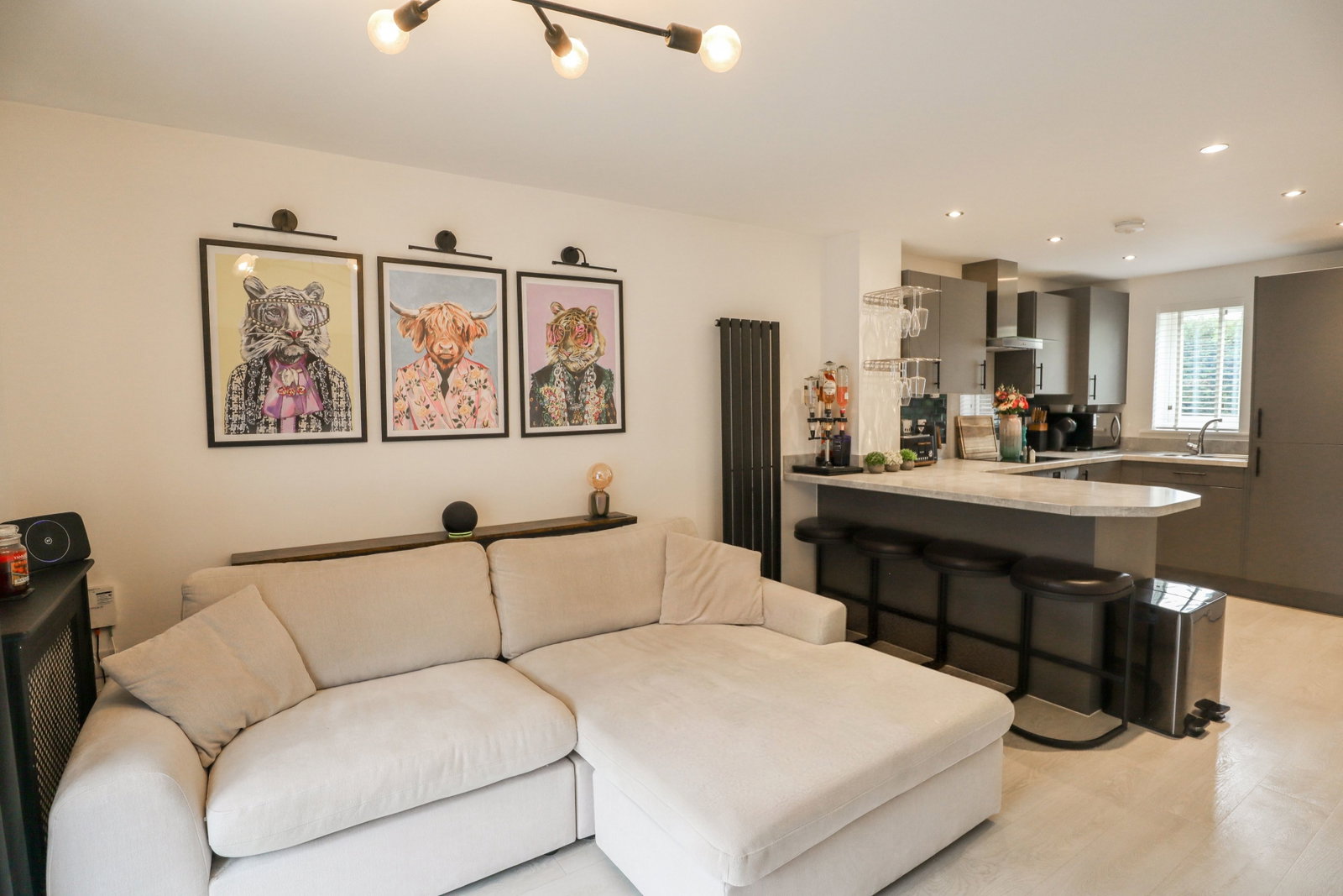 Semi Detached House for sale in Calne, Cavendish Close, Calne
