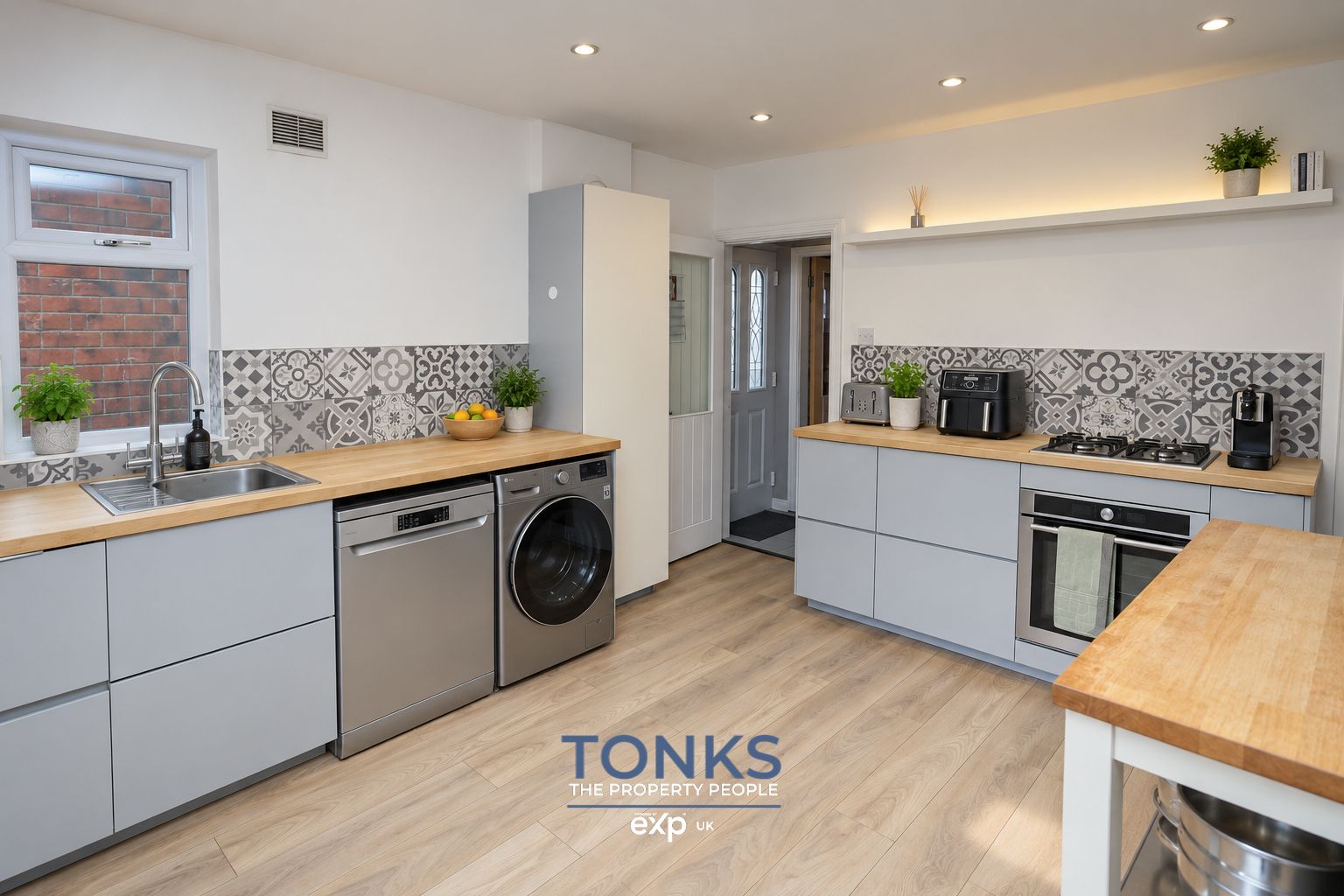 Semi Detached House for sale in Dudley, Crabourne Road, Dudley, DY2 0EH