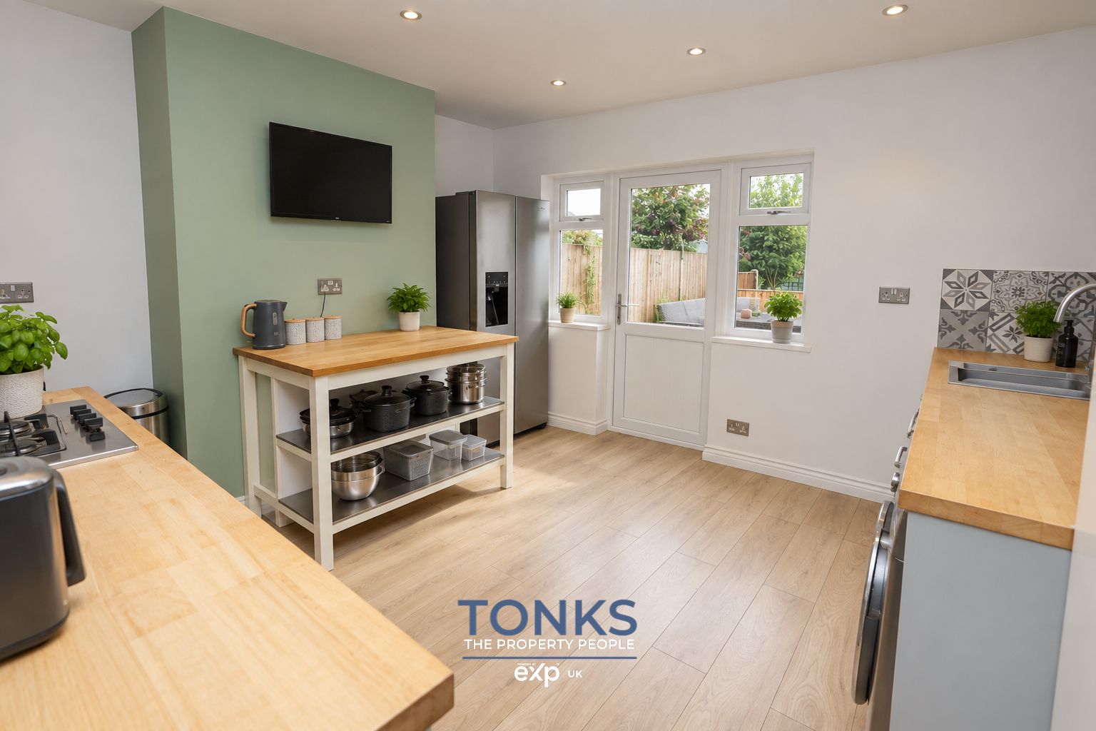 Semi Detached House for sale in Dudley, Crabourne Road, Dudley, DY2 0EH