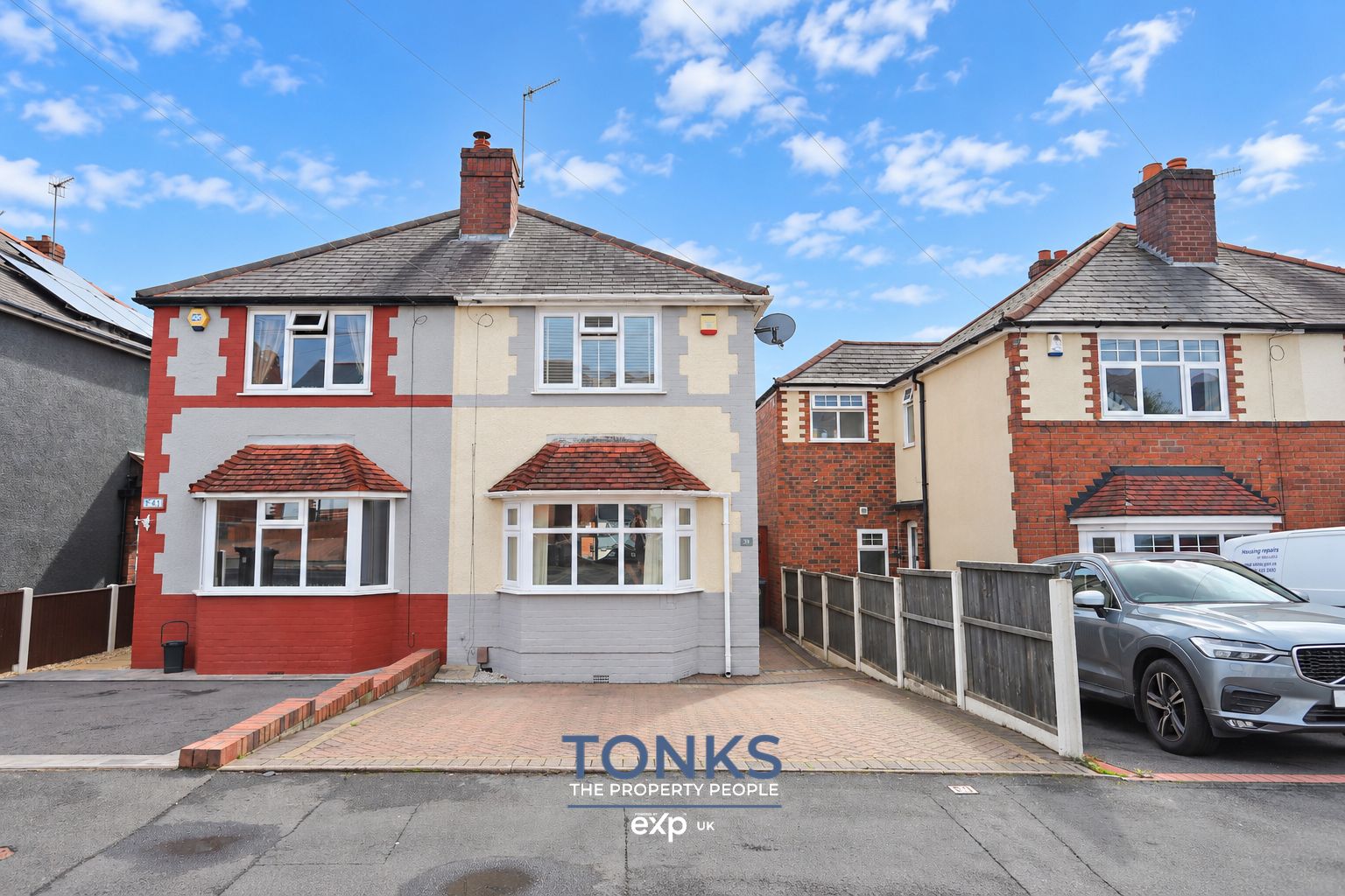 Semi Detached House for sale in Dudley, Crabourne Road, Dudley, DY2 0EH
