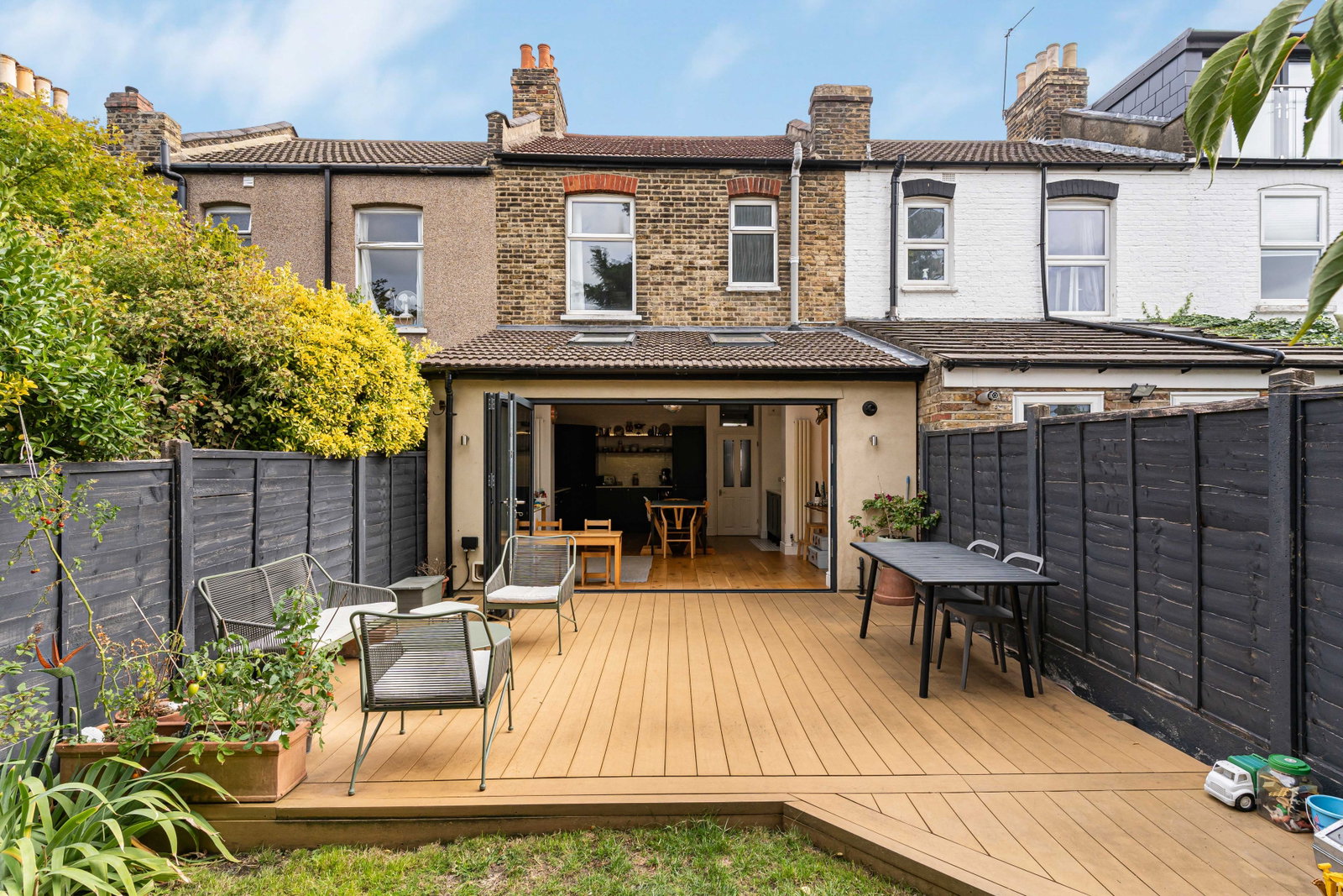 Terraced House for sale in Beckenham, Blandford Road, Beckenham, BR3, 913 m²