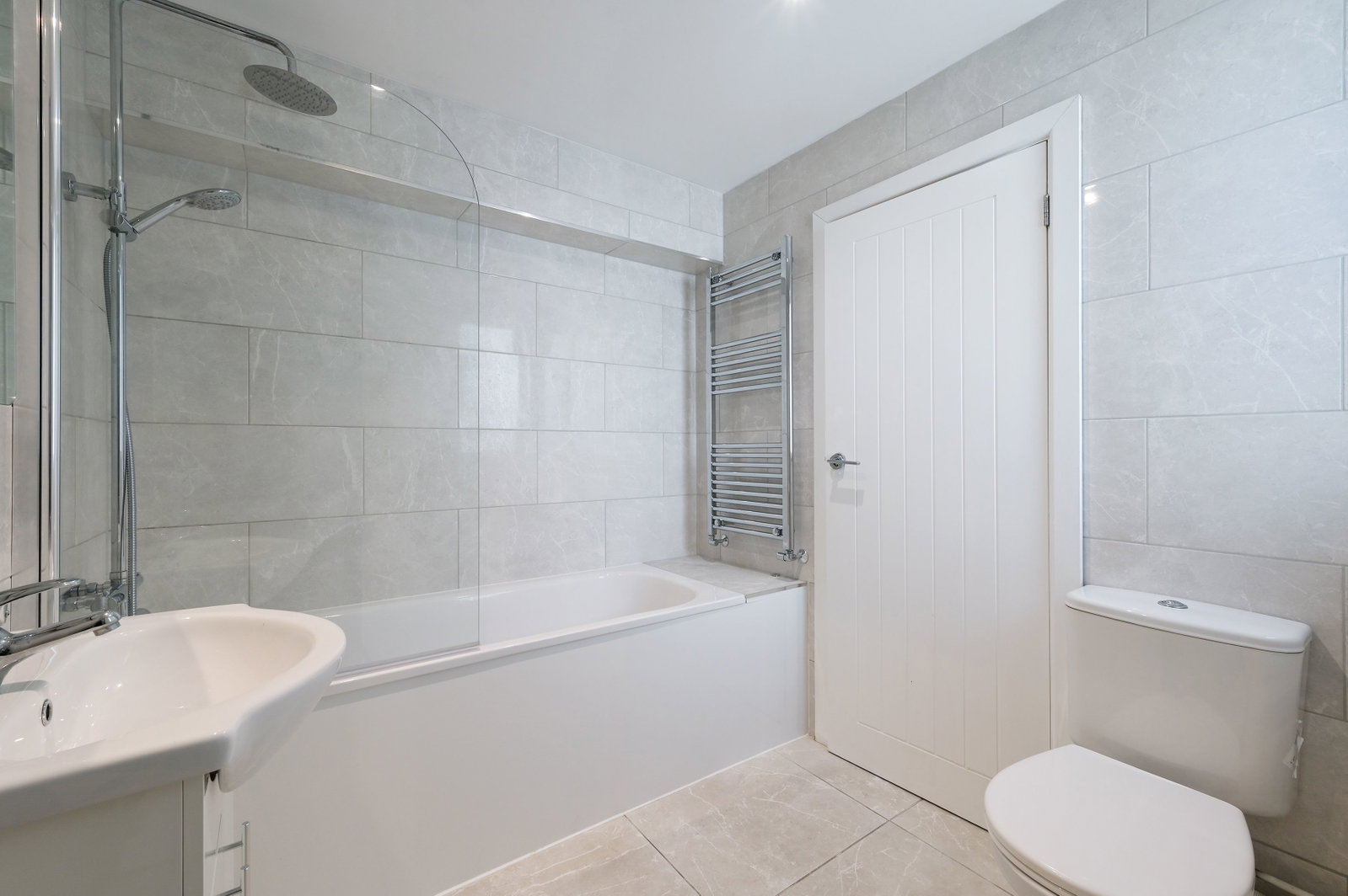 Block Of Flats for sale in London, Warwick Road, London, SW5 9EZ