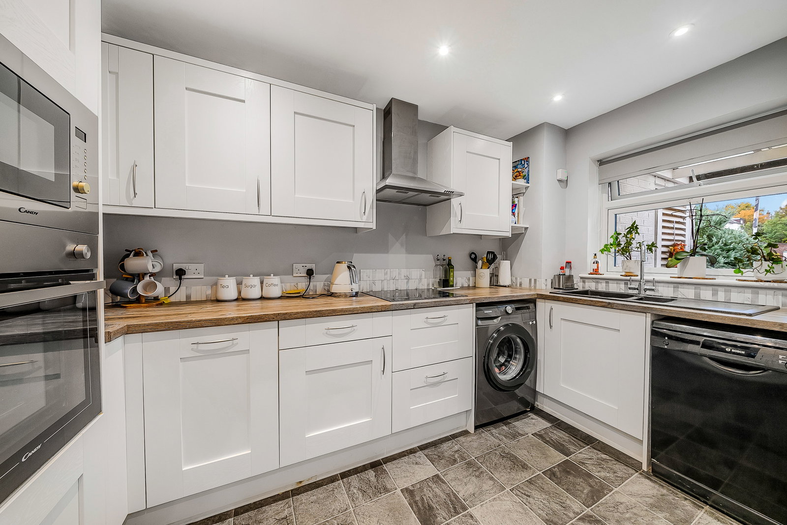 Terraced House for sale in Hemel Hempstead, Vicarage Close, Boxmoor, Hemel Hempstead, HP1, 1201 m²