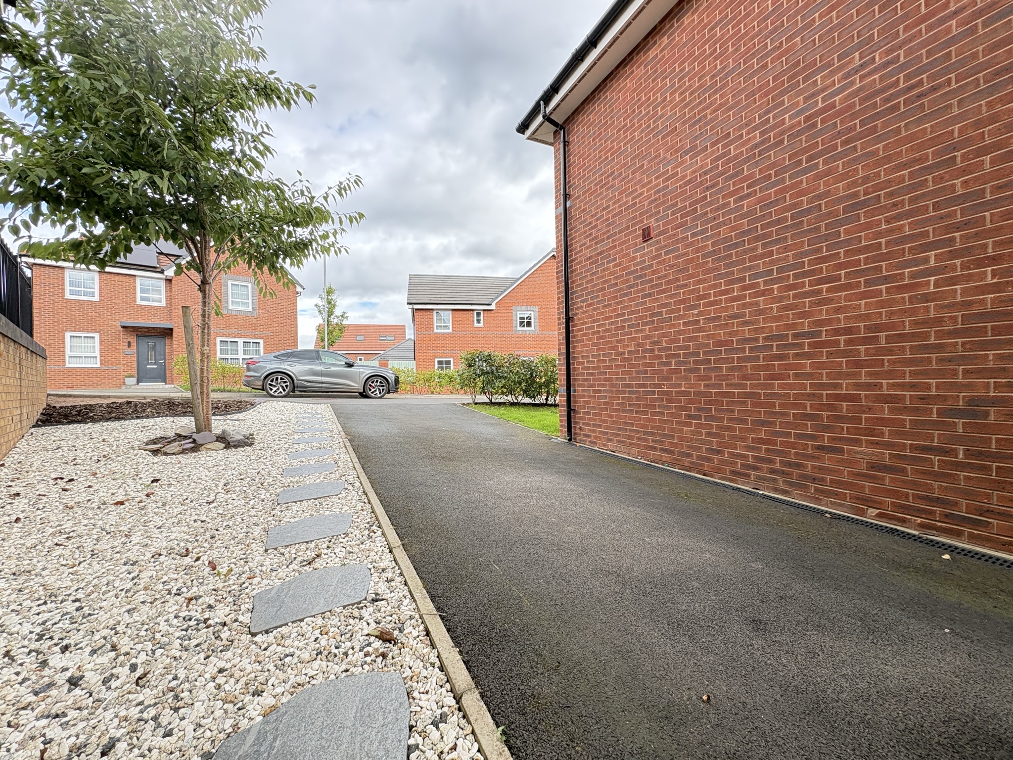 Semi Detached House for sale in Cannock, Lewis Court, Deer's Rise, Hednesford, Cannock, Staffordshire, WS12 4XJ