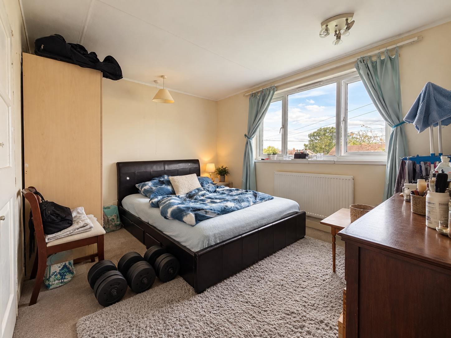 Semi Detached House for sale in Bath, Eastfield Avenue, Bath, BA1 4HH