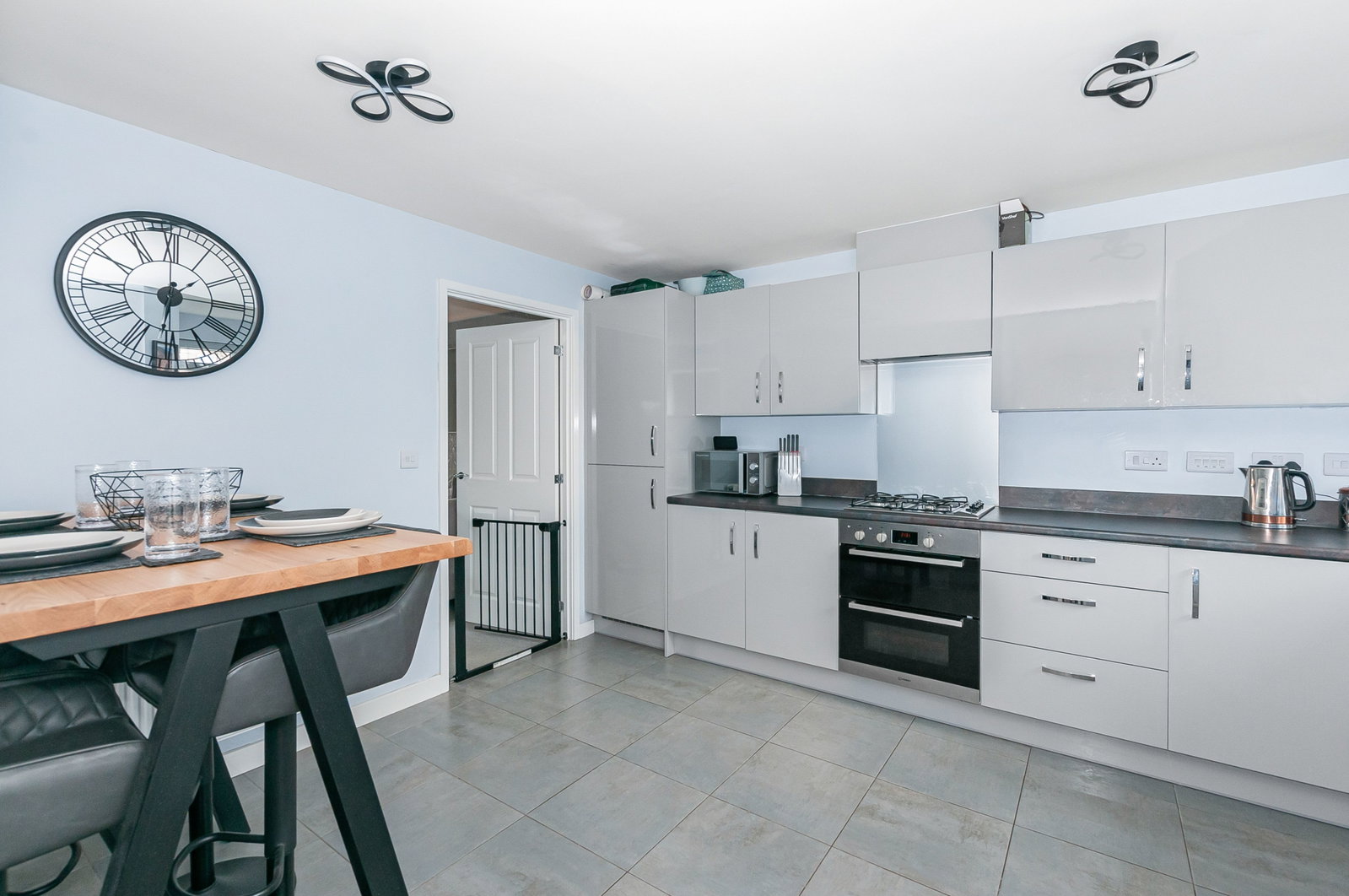 Semi Detached House for sale in Hull, Richmond Lane, Kingswood, Hull, East Riding of Yorkshire, HU7 3JZ