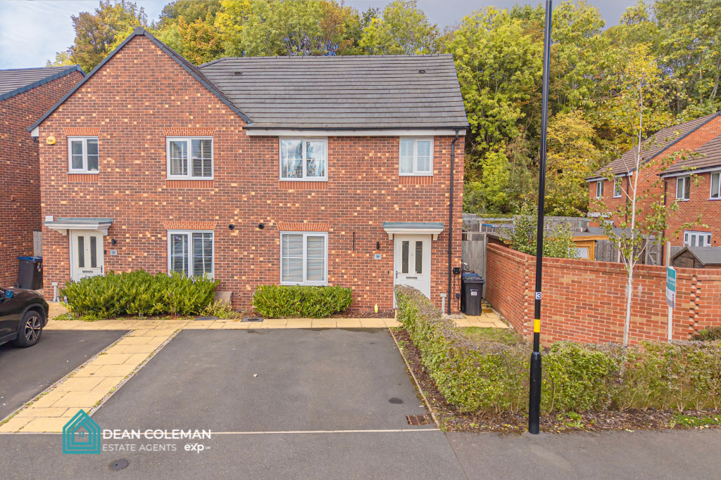 Semi Detached House for sale in Birmingham, Hawker Close, Longbridge, B31 2GU, 962 m²