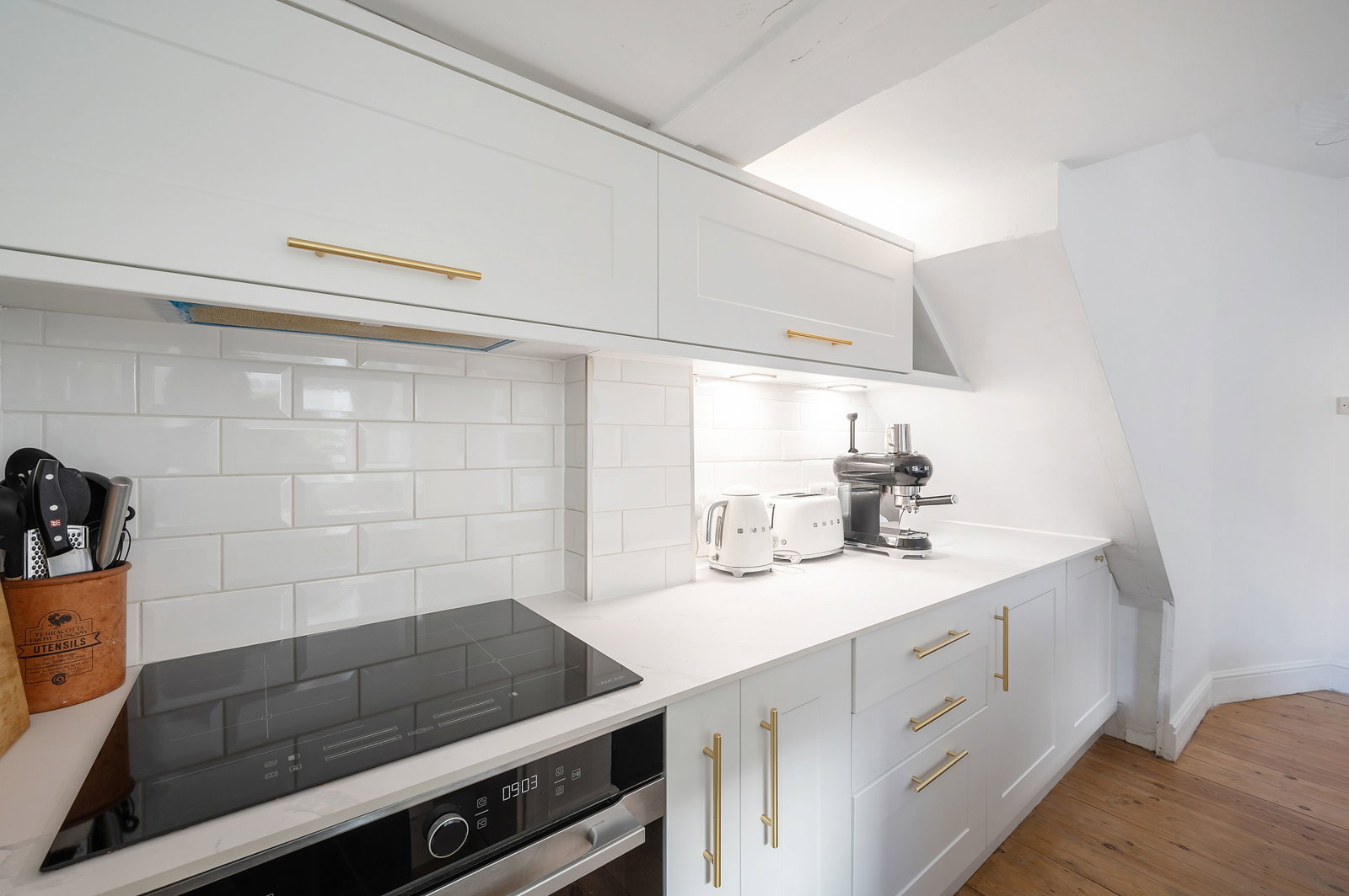 Apartment for sale in London, Latchmere Road, Battersea, SW11, 390 m²