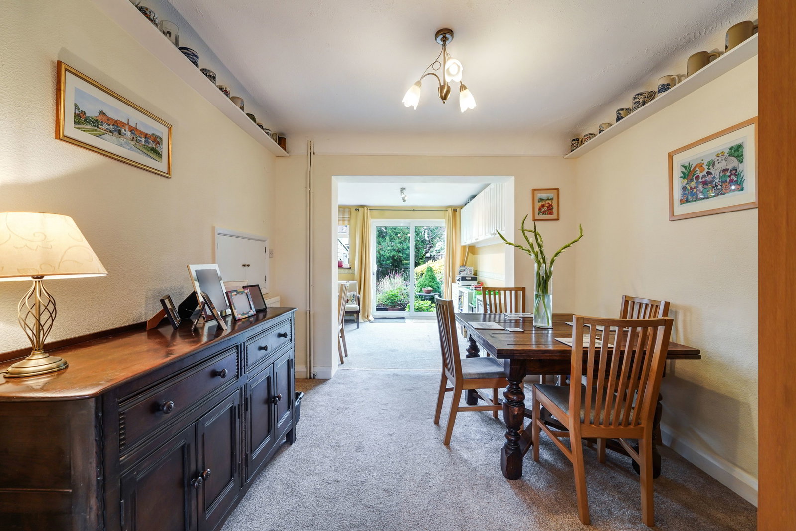 Semi Detached House for sale in Epsom, Oakhurst Road, Epsom, KT19 9SF, 1131 m²