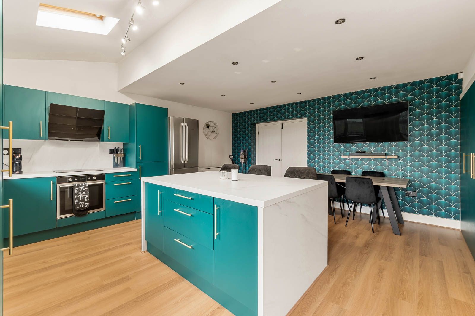 Cottage for sale in Halifax, Cross Lane, Shelf