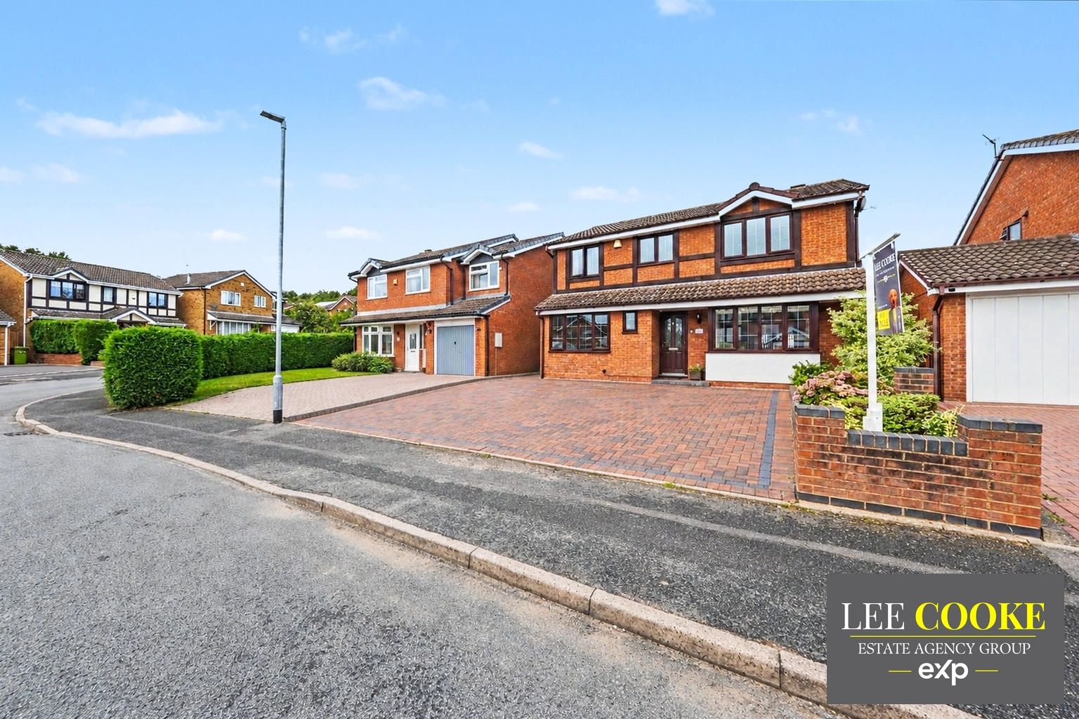 Detached House for sale in Cannock, St. Pauls Close, Heath Hayes, Cannock, WS11 7YW