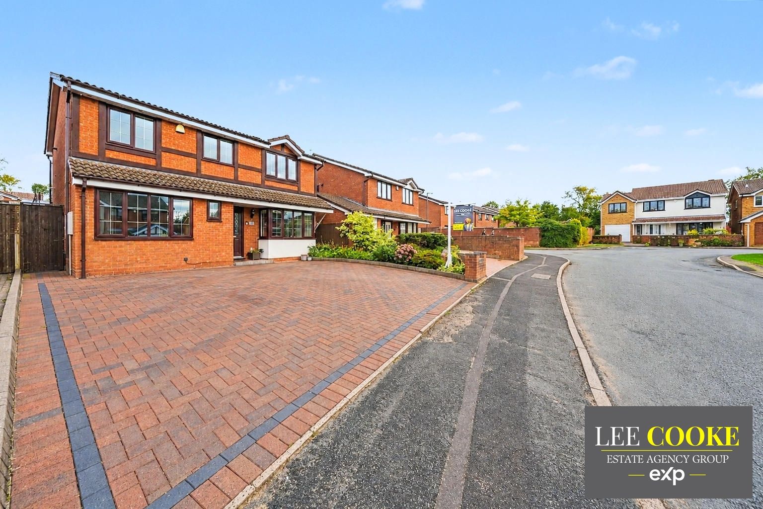 Detached House for sale in Cannock, St. Pauls Close, Heath Hayes, Cannock, WS11 7YW