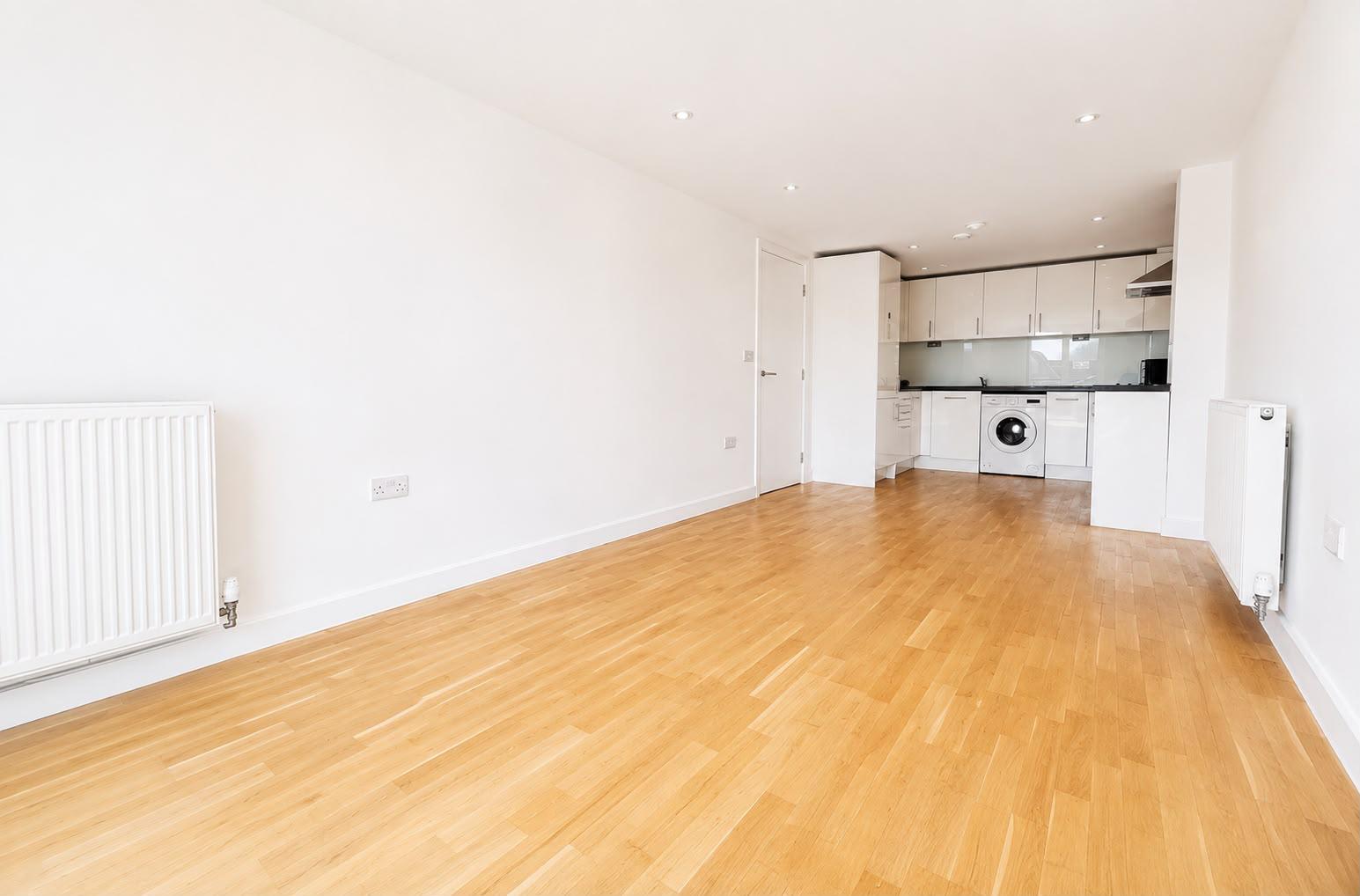 Flat for sale in Hounslow, Beavers Lane, Hounslow, TW4 6ES