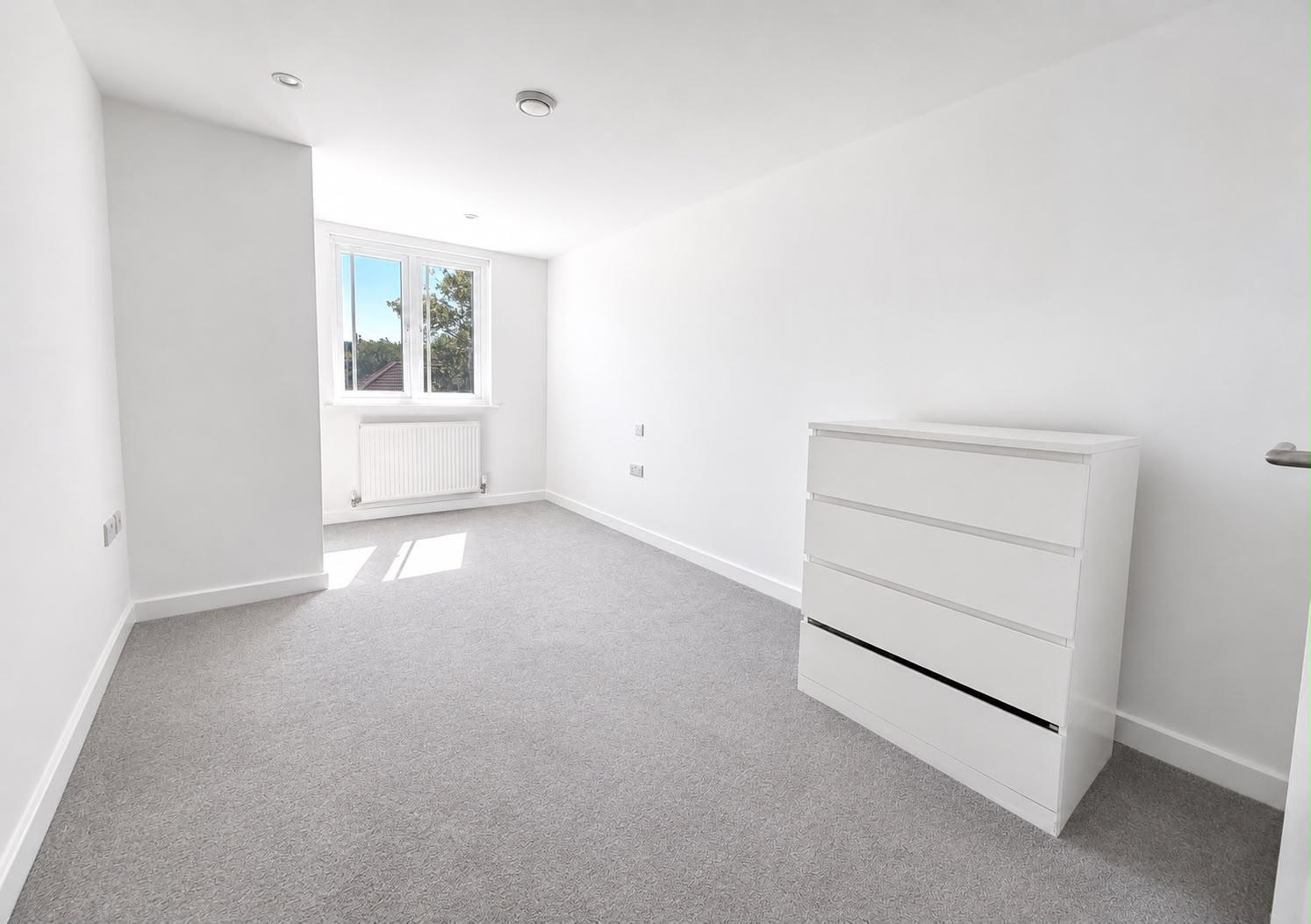 Flat for sale in Hounslow, Beavers Lane, Hounslow, TW4 6ES