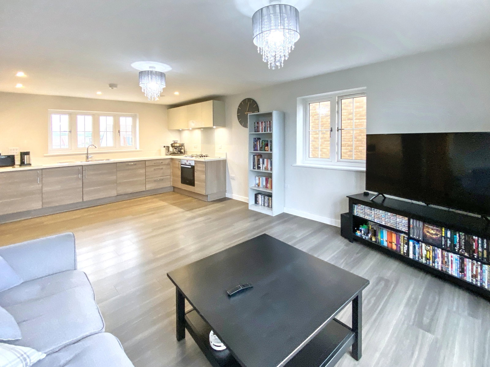 Flat for sale in Ashford, Finberry, Ashford, Kent, TN25 7FR, 743 m²