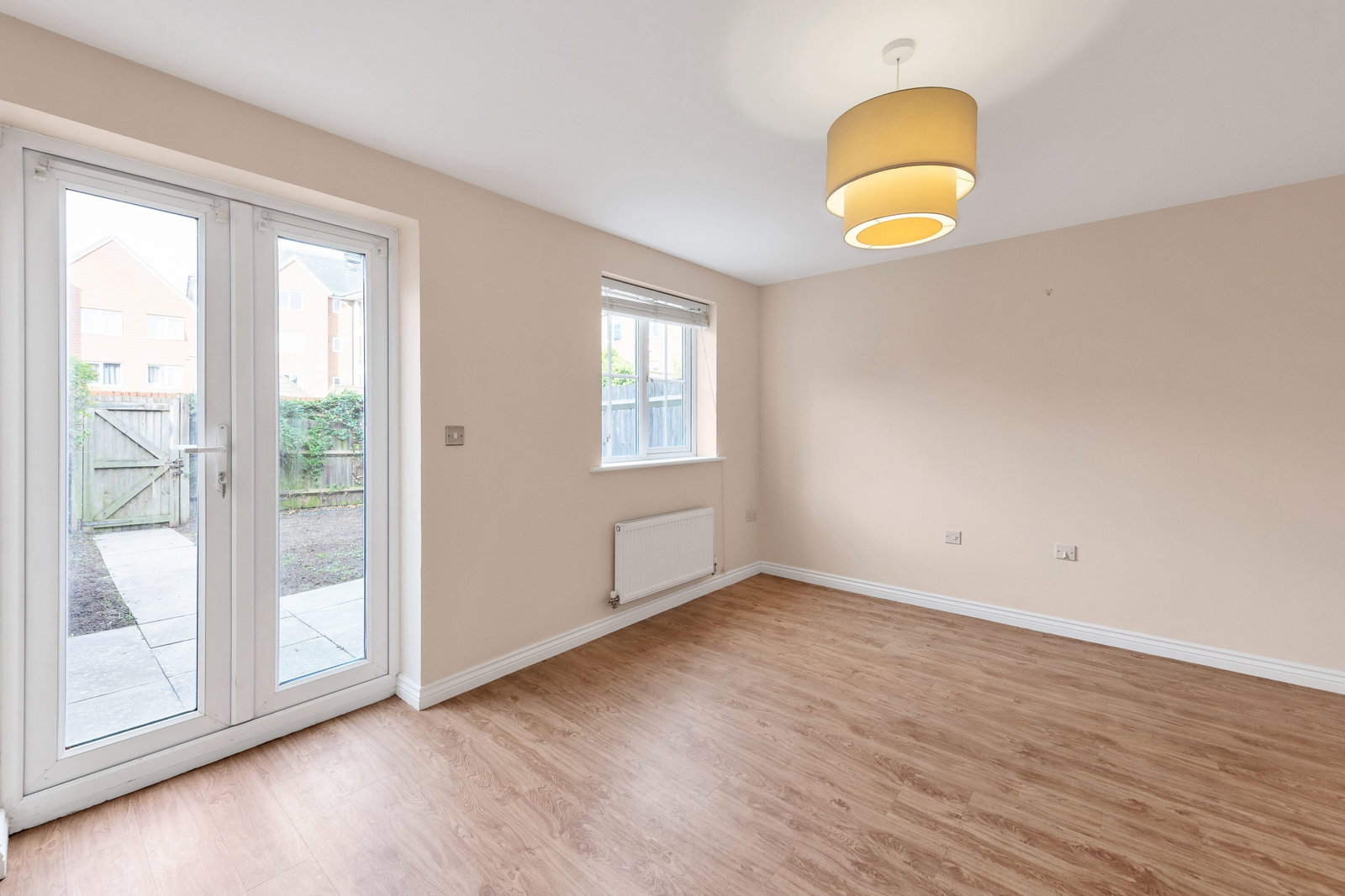 End Of Terrace House for sale in Milton Keynes, Lydbrook Lane, Woburn Sands