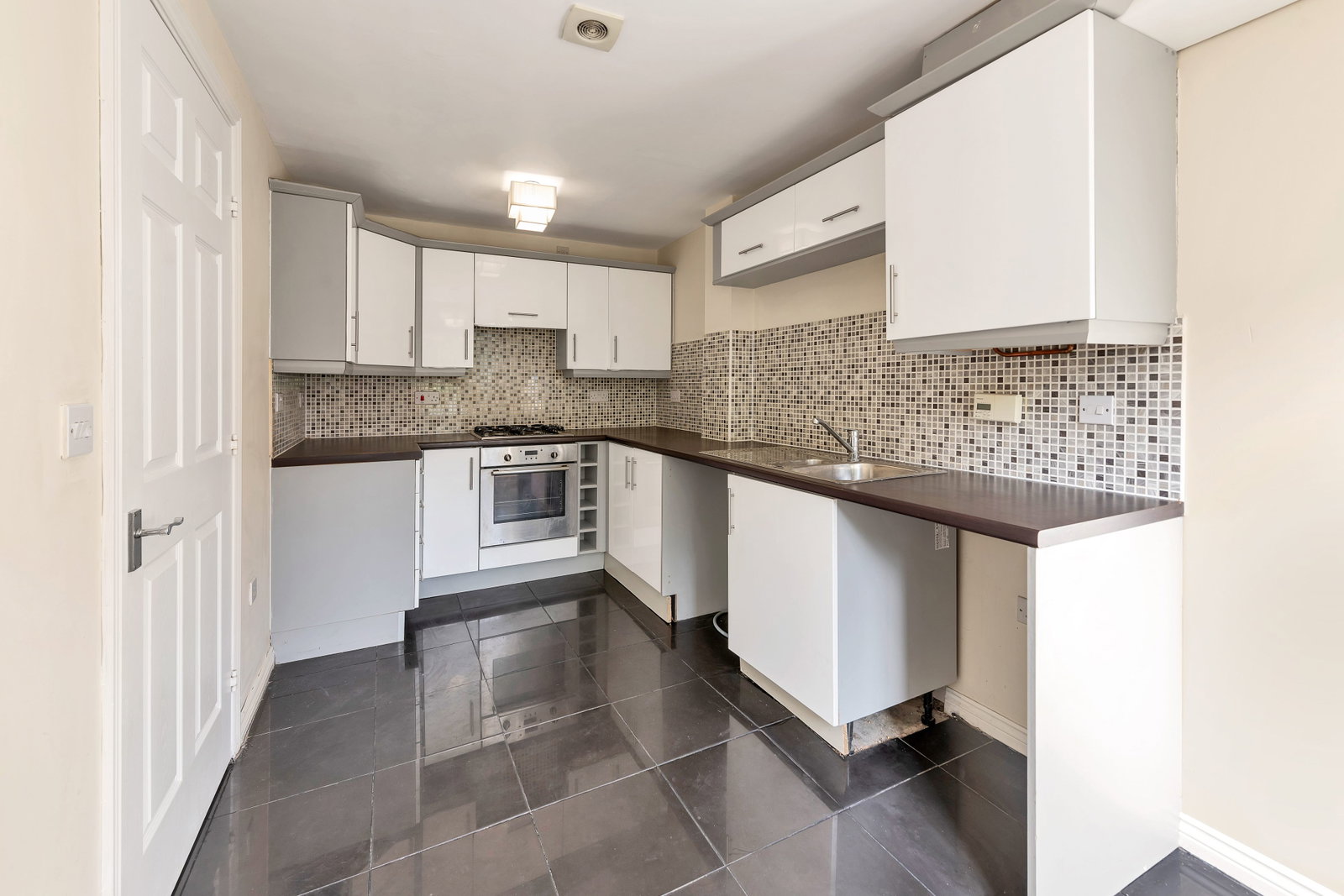 End Of Terrace House for sale in Milton Keynes, Lydbrook Lane, Woburn Sands