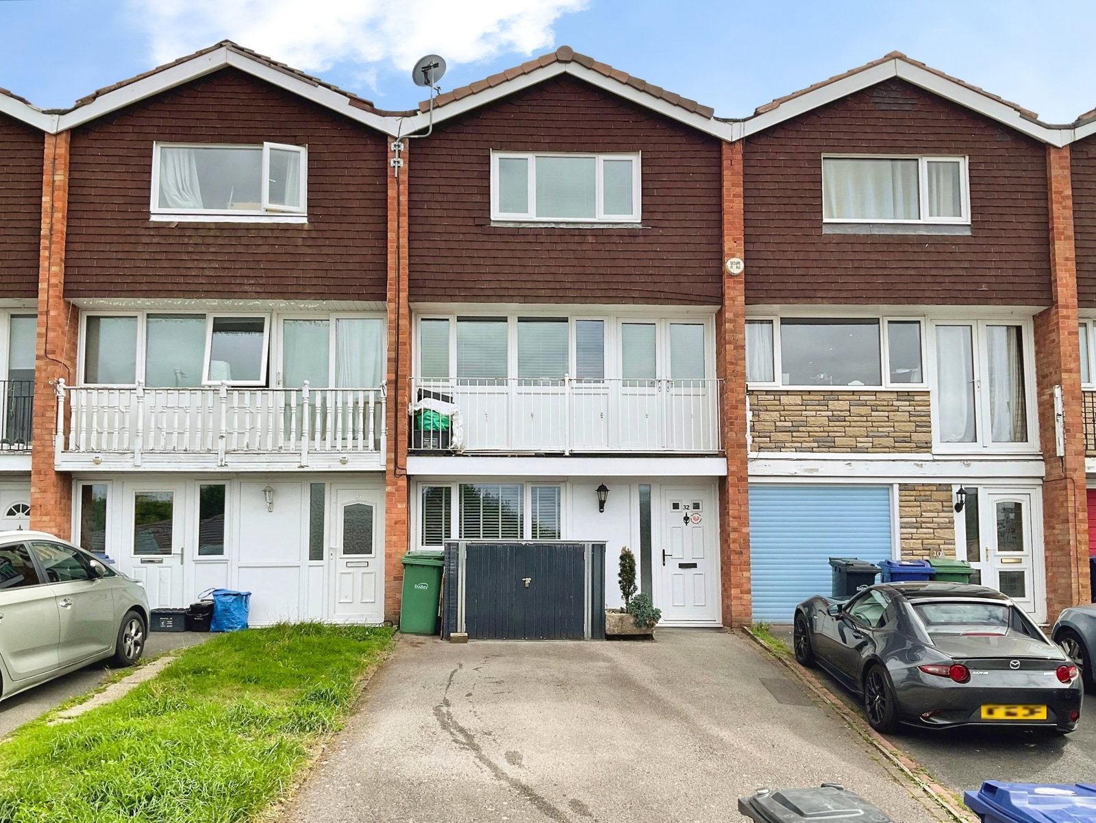 Terraced House for sale in Stourbridge, Lutley Drive, Chawn Park, Stourbridge, West Midlands, DY9 0YQ