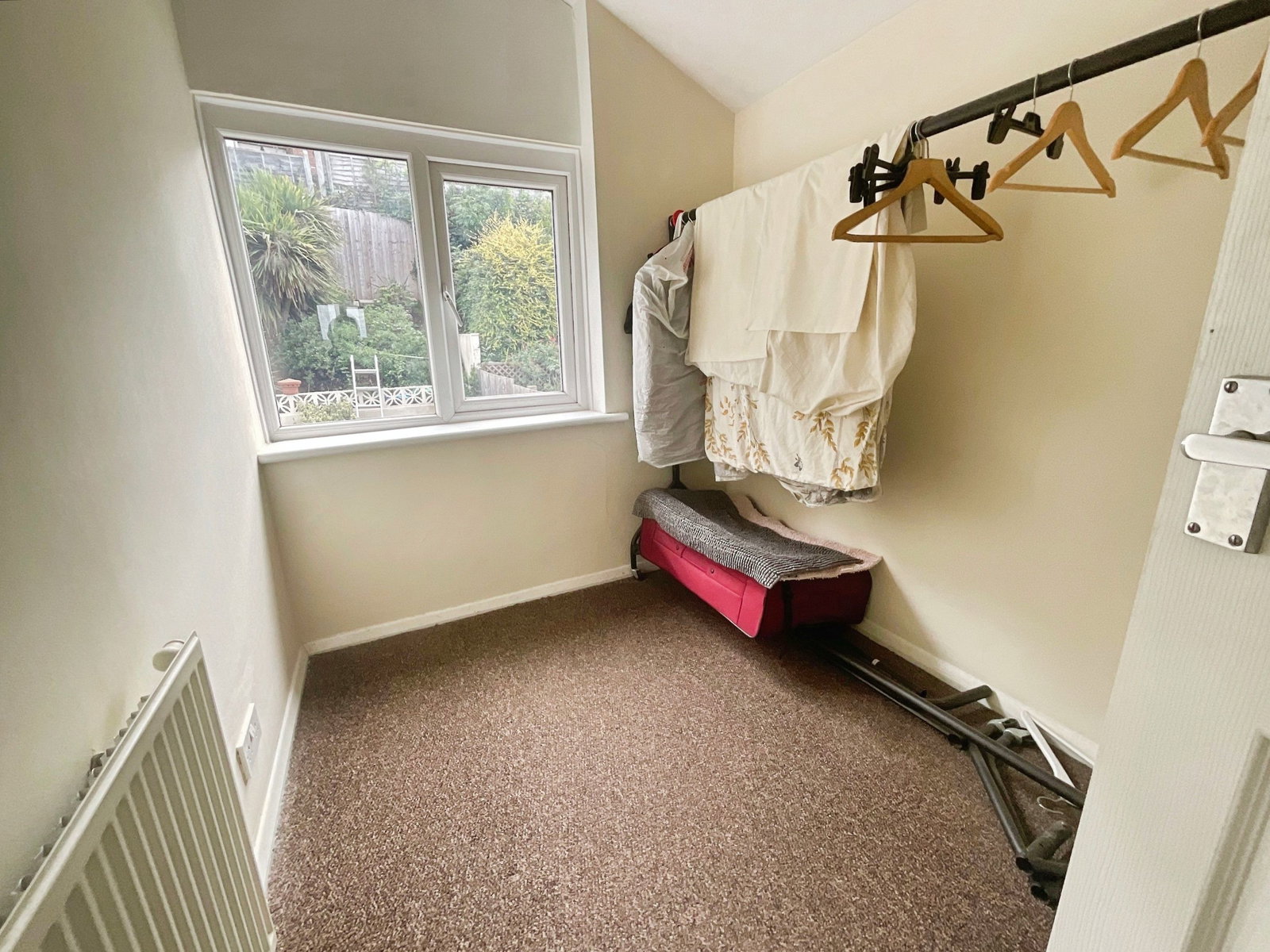Terraced House for sale in Stourbridge, Lutley Drive, Chawn Park, Stourbridge, West Midlands, DY9 0YQ