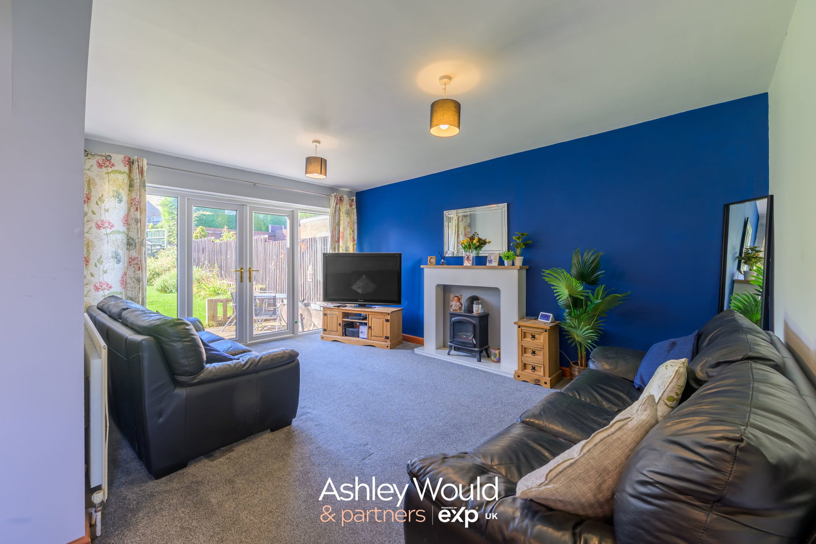 Semi Detached House for sale in Halesowen, Wythall Road, Halesowen, B63 4QR