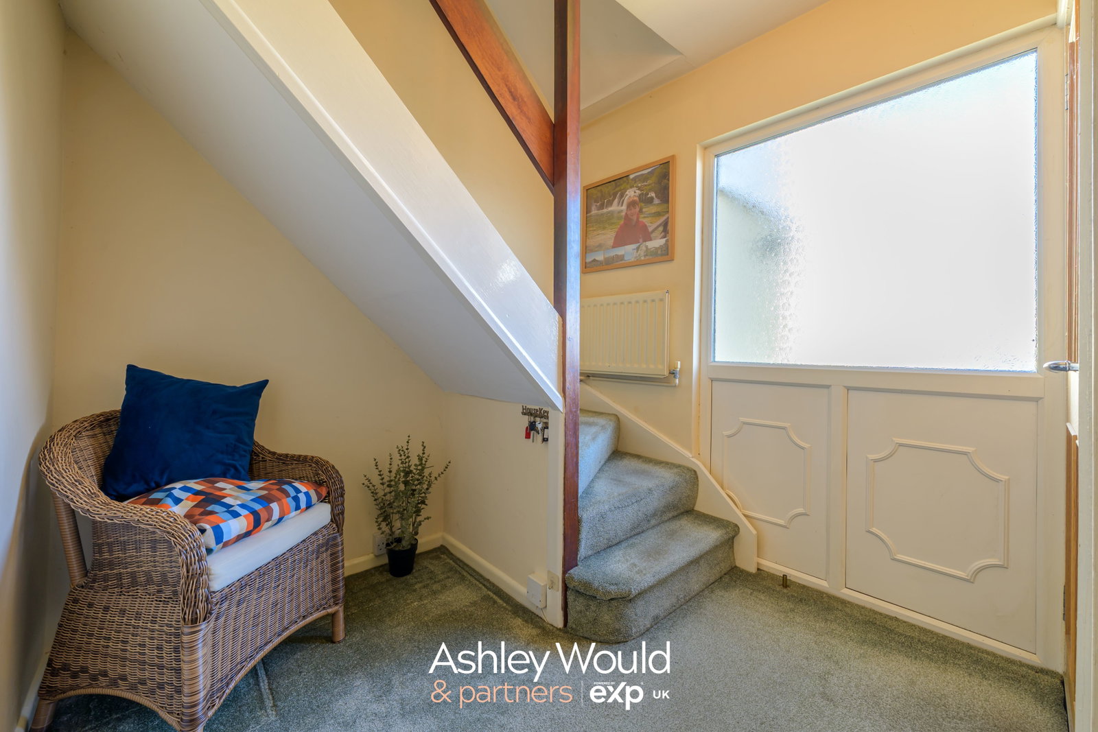 Semi Detached House for sale in Halesowen, Wythall Road, Halesowen, B63 4QR