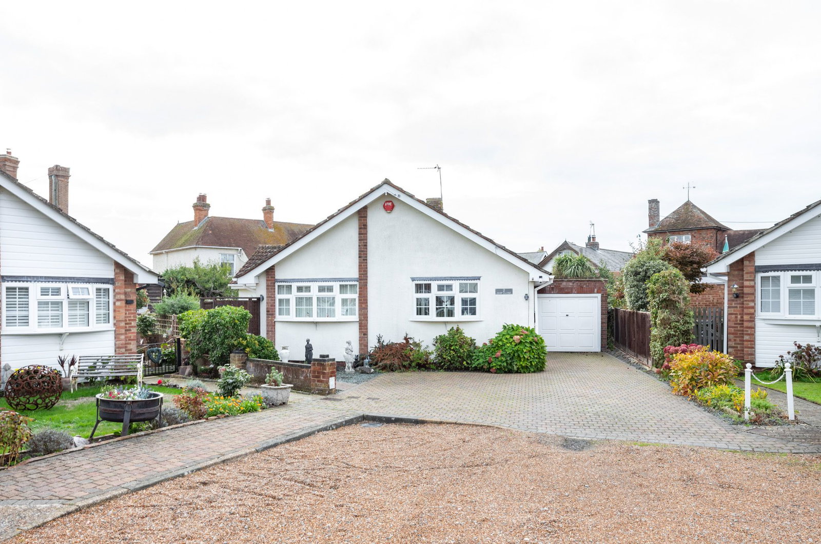 Bungalow for sale in Romney Marsh, Ship Close, Dymchurch TN29, 1364 m²