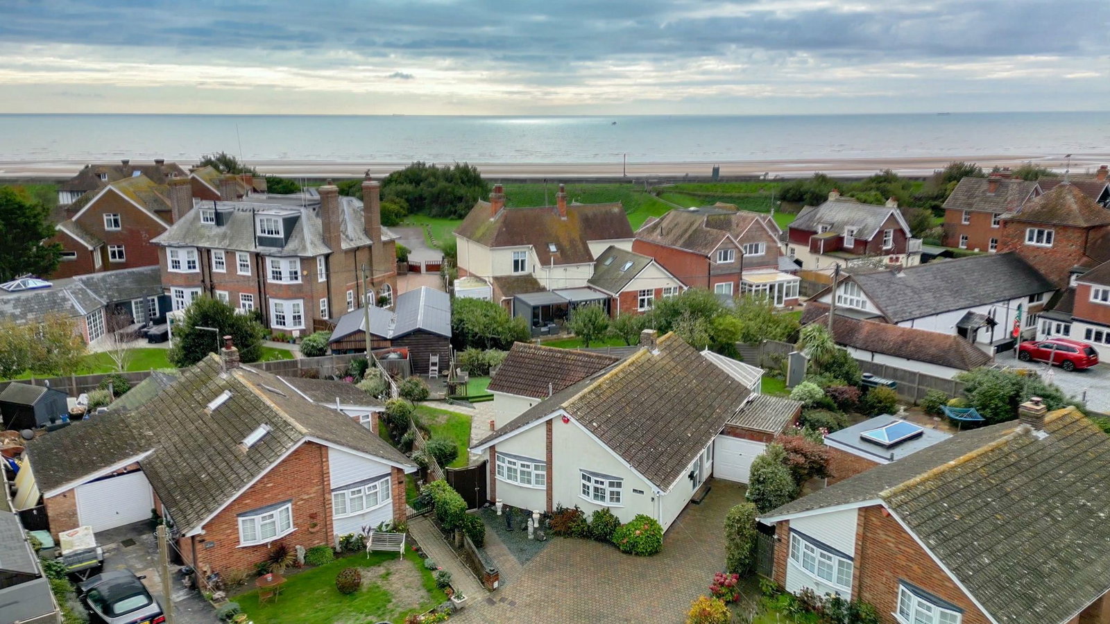Bungalow for sale in Romney Marsh, Ship Close, Dymchurch TN29, 1364 m²