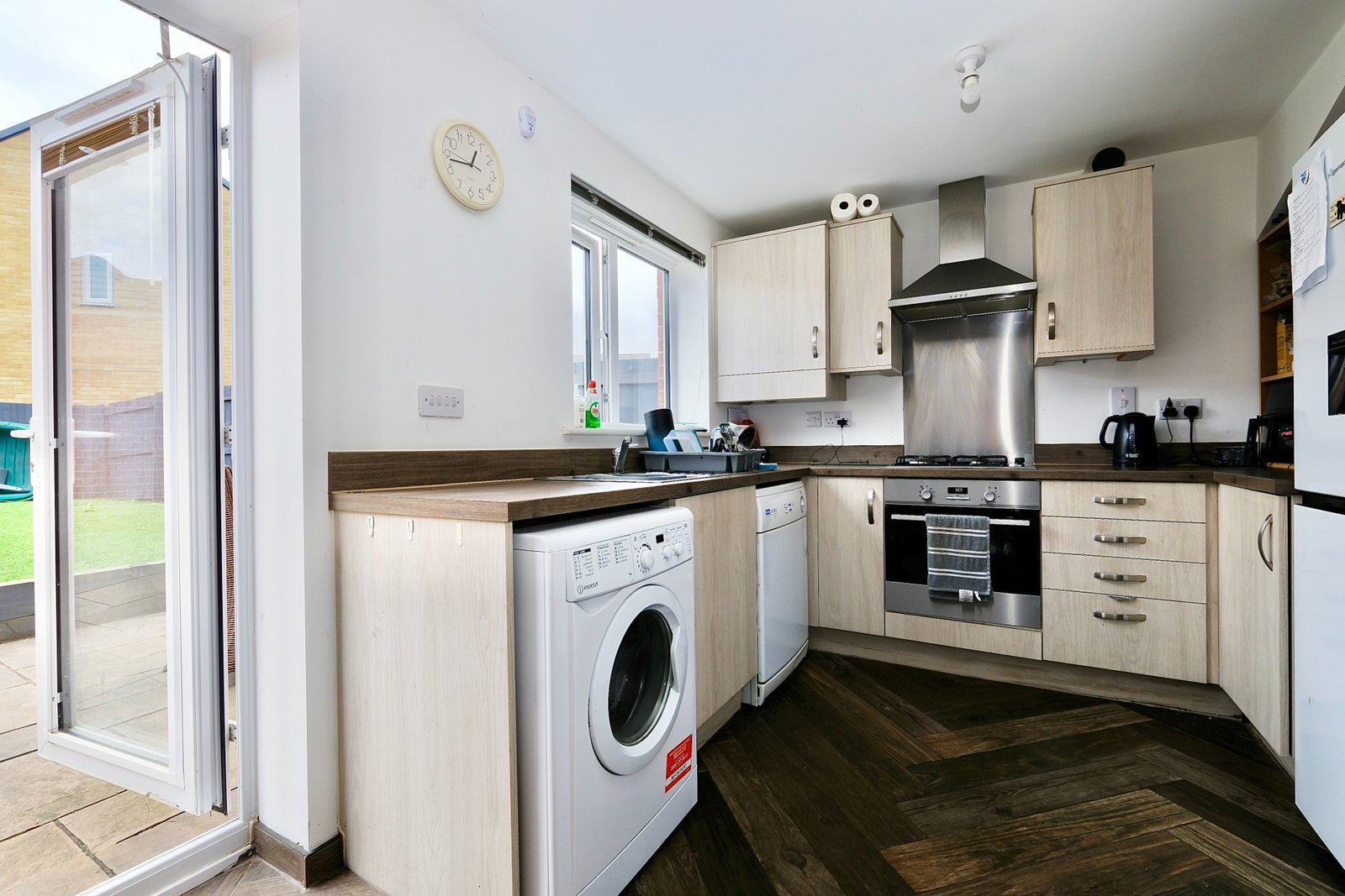 Semi Detached House for sale in Peterborough, Clovelly Drive, Hampton Gardens, Peterborough, PE7 8PZ