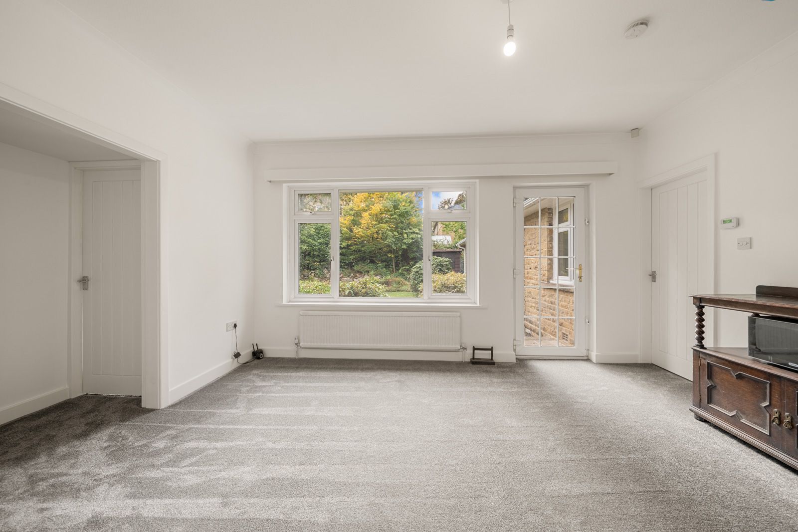 Detached House for sale in Huddersfield, 1A Halifax Road, Huddersfield, HD3 3AJ
