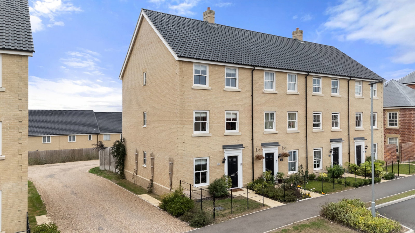 Semi Detached House for sale in Stowmarket, Onehouse Way, Stowmarket, IP14 1FU, 1737 m²