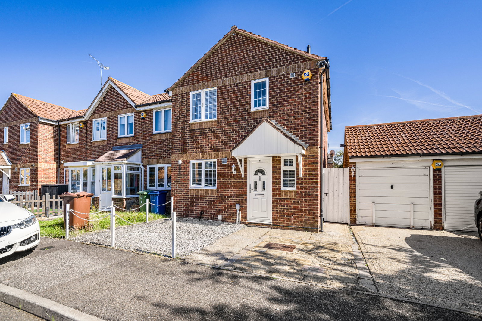 End Of Terrace House for sale in South Ockendon, Danbury Crescent, South Ockendon, Essex, RM15, 1109 m²
