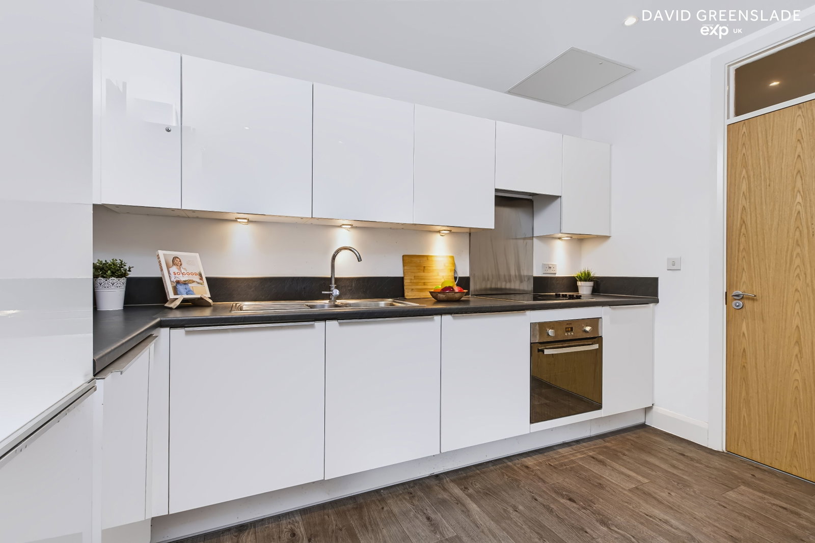 Apartment for sale in London, Barry Blandford Way, E3