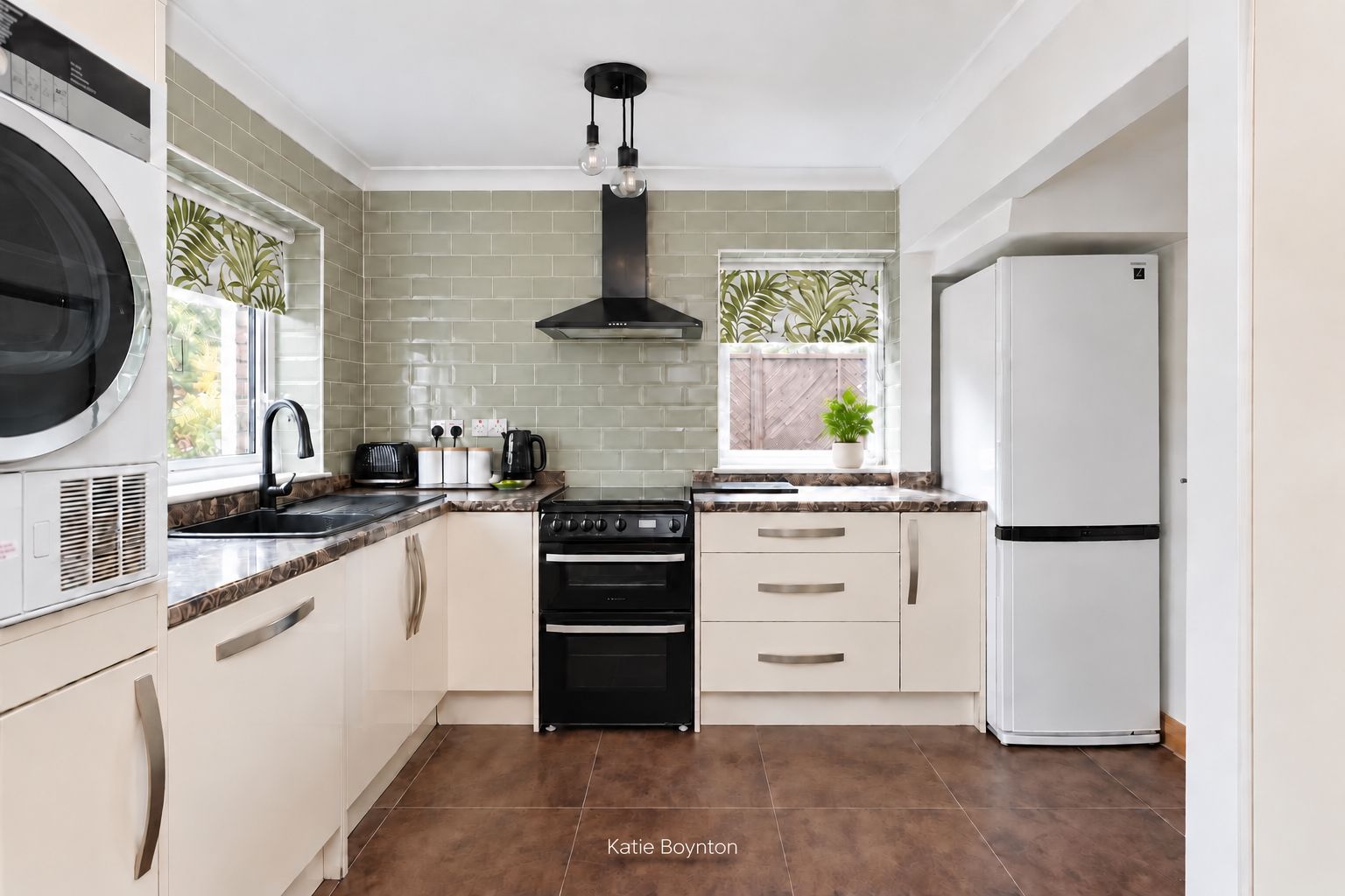 Semi Detached House for sale in York, Highthorn Road, York, YO31 9HE, 1103 m²
