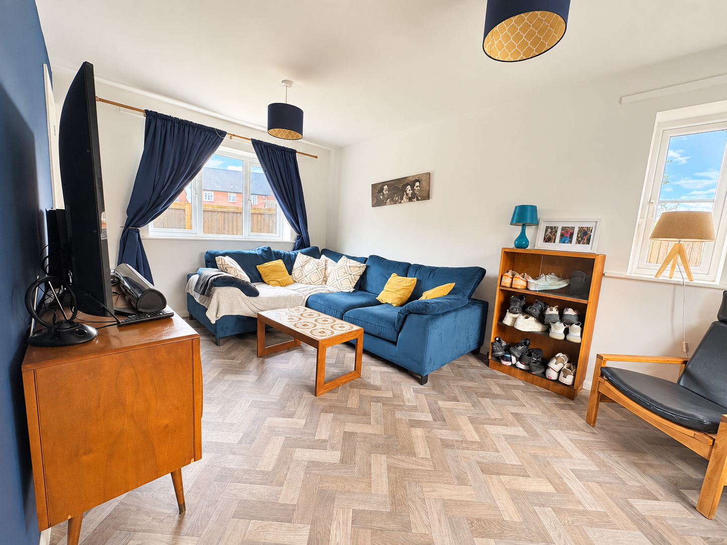 Semi Detached House for sale in Leicester, Langham Close, Syston, LE7 2DR