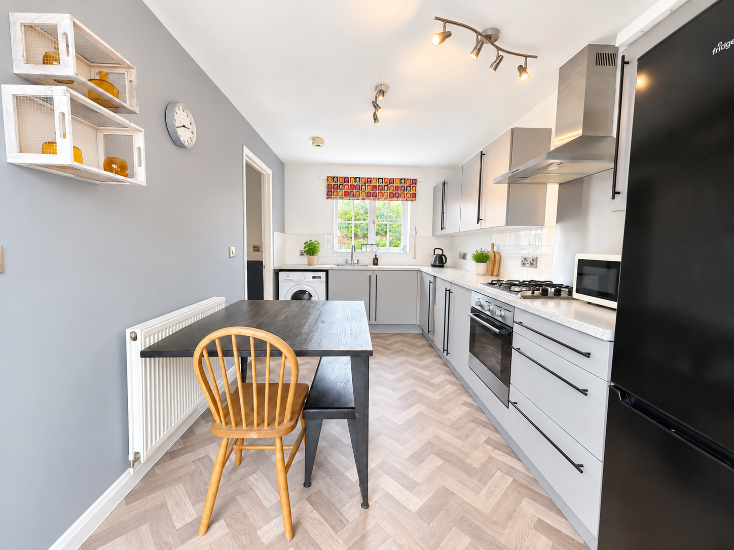 Semi Detached House for sale in Leicester, Langham Close, Syston, LE7 2DR