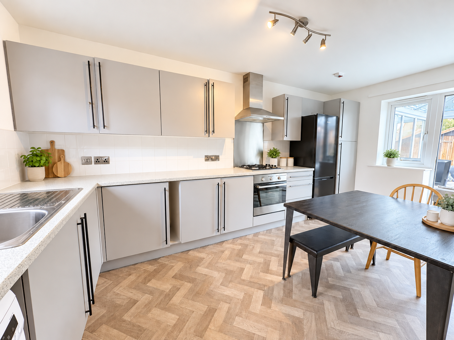 Semi Detached House for sale in Leicester, Langham Close, Syston, LE7 2DR