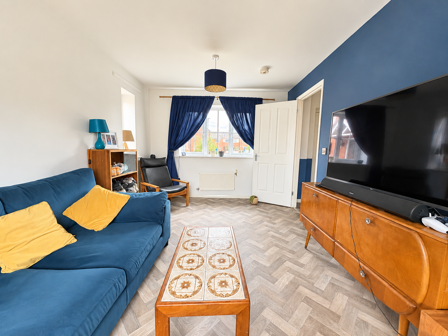 Semi Detached House for sale in Leicester, Langham Close, Syston, LE7 2DR
