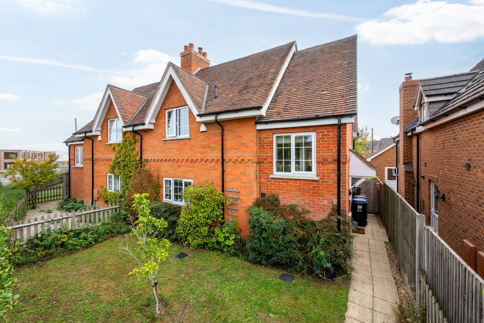 Detached House for sale in Baldock, Royston Road, Baldock, SG7 6NT