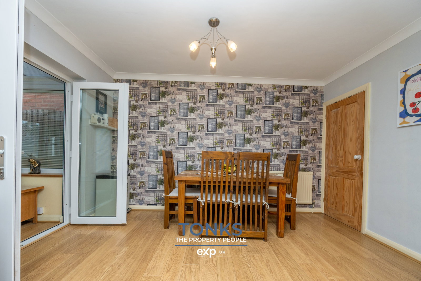 Semi Detached House for sale in Oldbury, Woodfield Avenue, Oldbury, B69 4TB