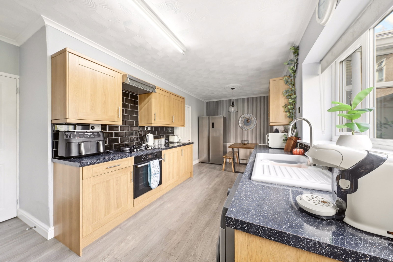 Semi Detached House for sale in Pontefract, Hinds Crescent, South Elmsall, WF9