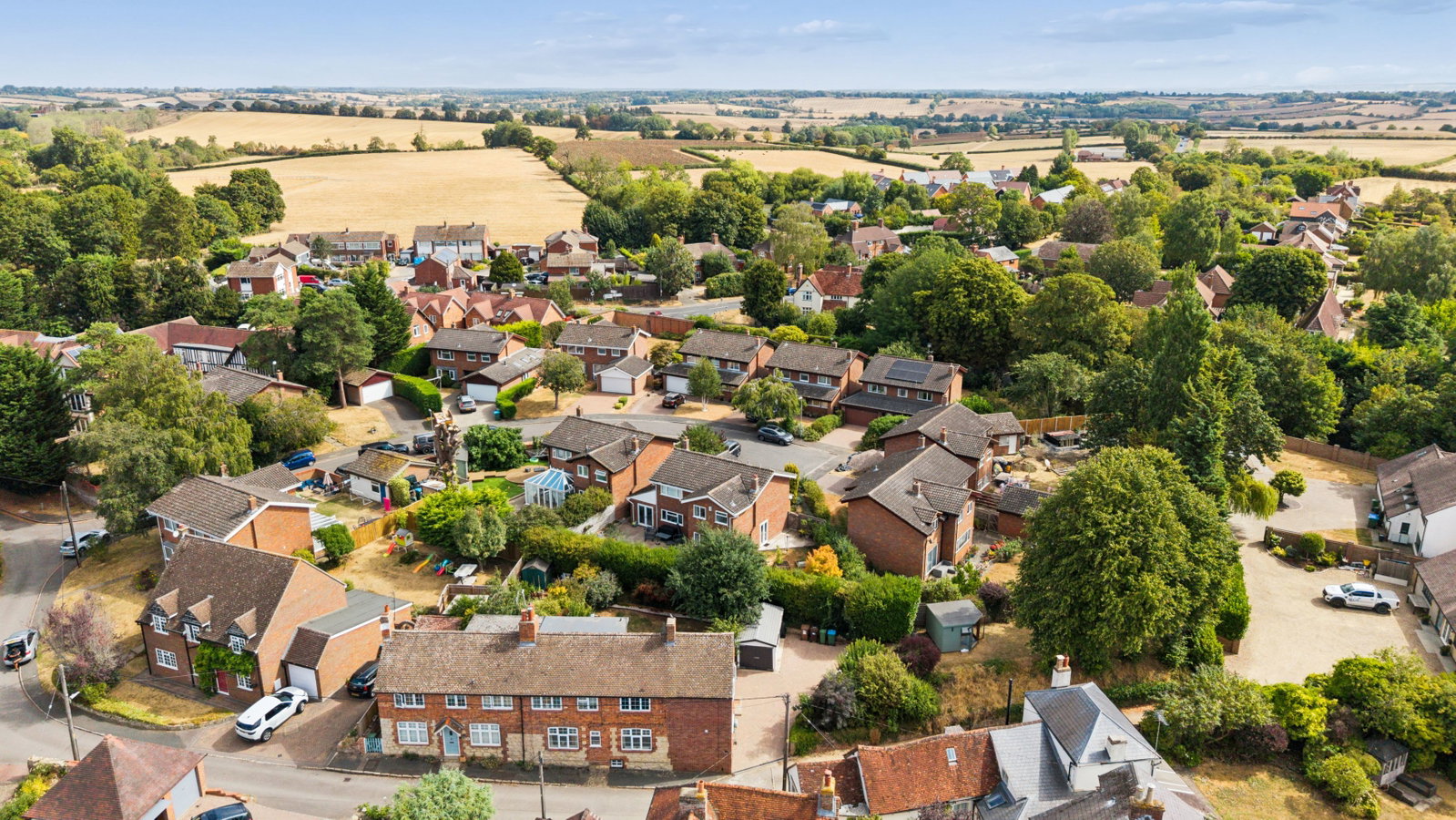 Semi Detached House for sale in Aylesbury, Little London, Whitchurch, Aylesbury, HP22, 1747 m²