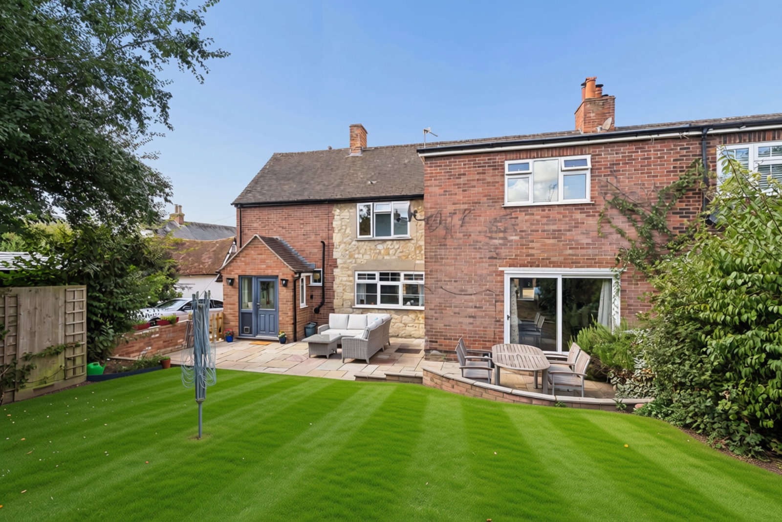 Semi Detached House for sale in Aylesbury, Little London, Whitchurch, Aylesbury, HP22, 1747 m²